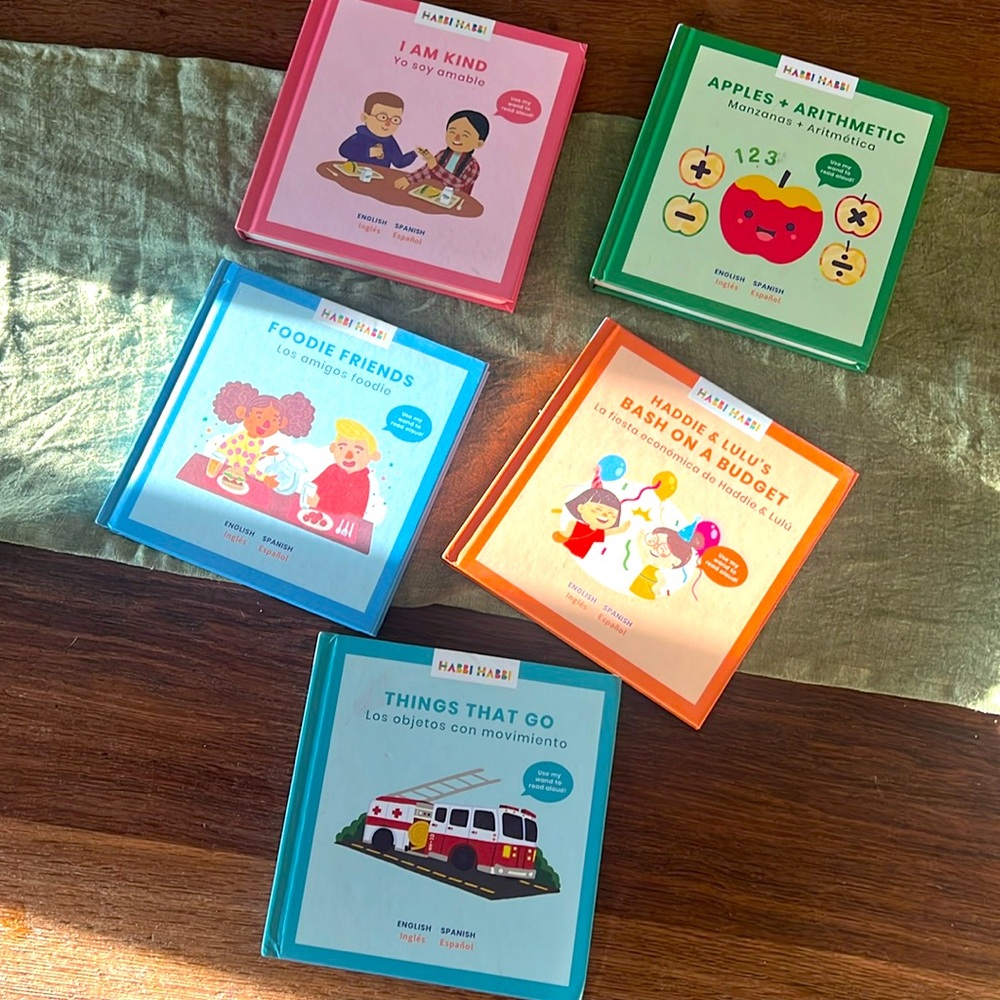 Habbi habbi Spanish books - wand not included